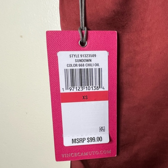 XS Vince Camuto belted satin vest - Picture 7 of 7